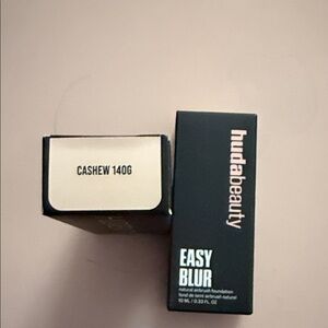 HUDA BEAUTY Easy Blur Foundation - Cashew 140G (mini) 10ml